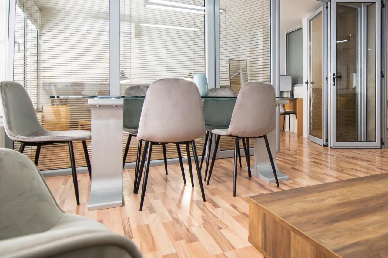 Urban Downtown - Menohomes 4 Xanthi